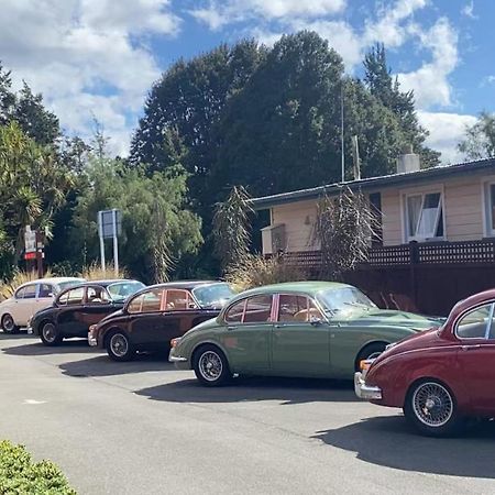Red Tussock Motel Te Anau Kültér fotó